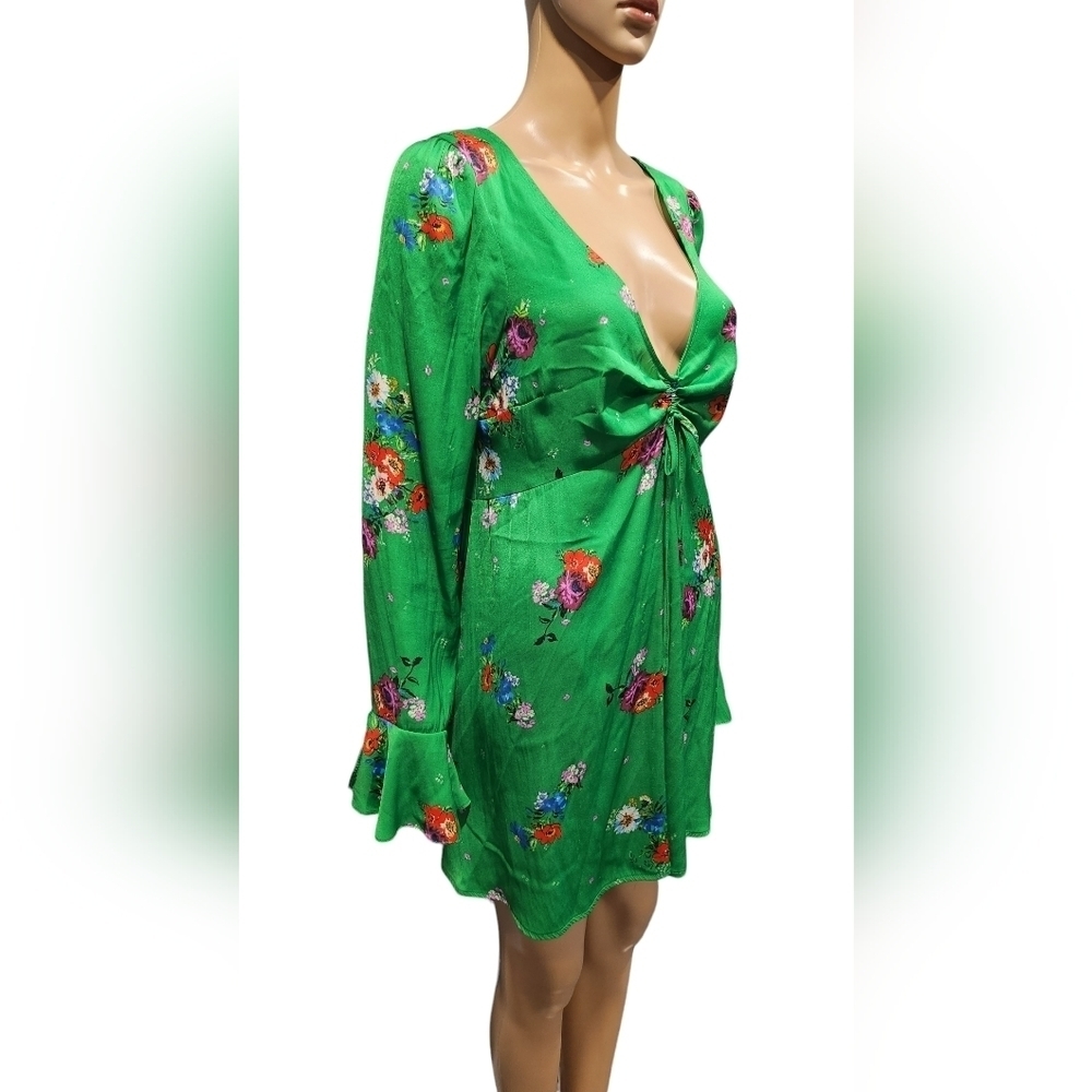 Anthropologie Free People women's green floral ruched front bell sleeve dress M - Picture 3 of 8